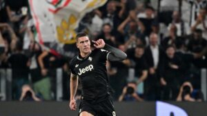 Barcelona Bidik Dusan Vlahovic sebagai Suksesor Robert Lewandowski di Musim Panas 2026