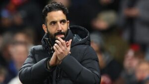 Ruben Amorim Tegaskan Perubahan Formasi MU Bukan Akibat Tekanan Eksternal