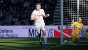 Hojlund Brace Bawa Napoli Kalahkan Cremonese 2-0 di Liga Italia