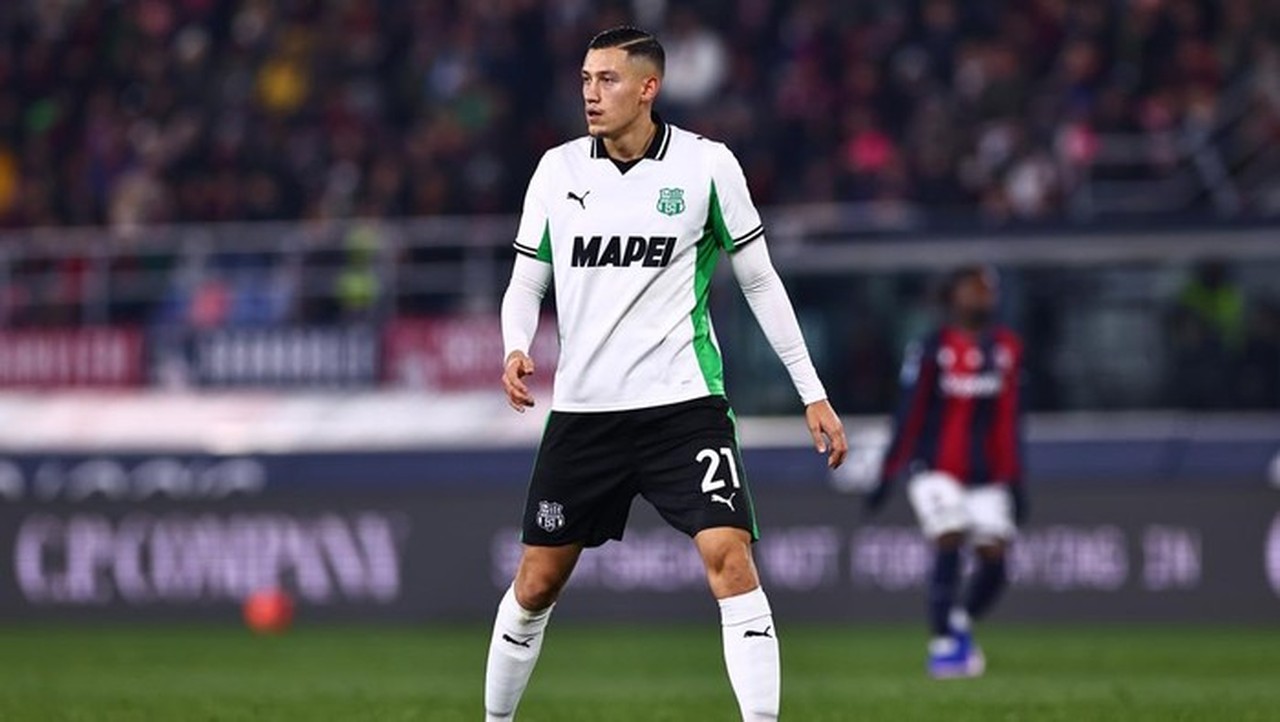 Jay Idzes Dipuji Rekan Setim Usai Tampil Solid Bawa Sassuolo Imbang Lawan Bologna