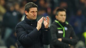 Chivu Abaikan Klaim Conte soal Inter sebagai Favorit Scudetto: Perjalanan Masih Panjang