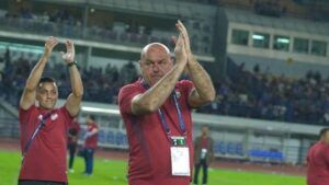 Persib Bandung Ditahan Imbang Persik Kediri, Bojan Hodak Protes Keras Kepemimpinan Wasit