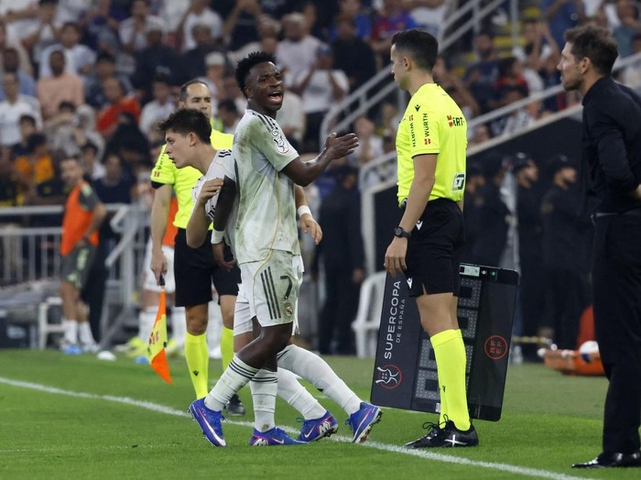 Derby Madrid di Piala Super Spanyol: Vinicius Jr. Balas Sindiran Pedas Diego Simeone
