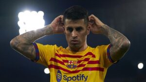 Joao Cancelo Lolos Tes Medis Barcelona, Perkuat Lini Belakang Hingga Akhir Musim