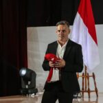 John Herdman Disambut Hangat Pemain Timnas Indonesia: “Selamat Datang di Keluarga Kami!”