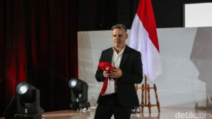 John Herdman Disambut Hangat Pemain Timnas Indonesia: “Selamat Datang di Keluarga Kami!”