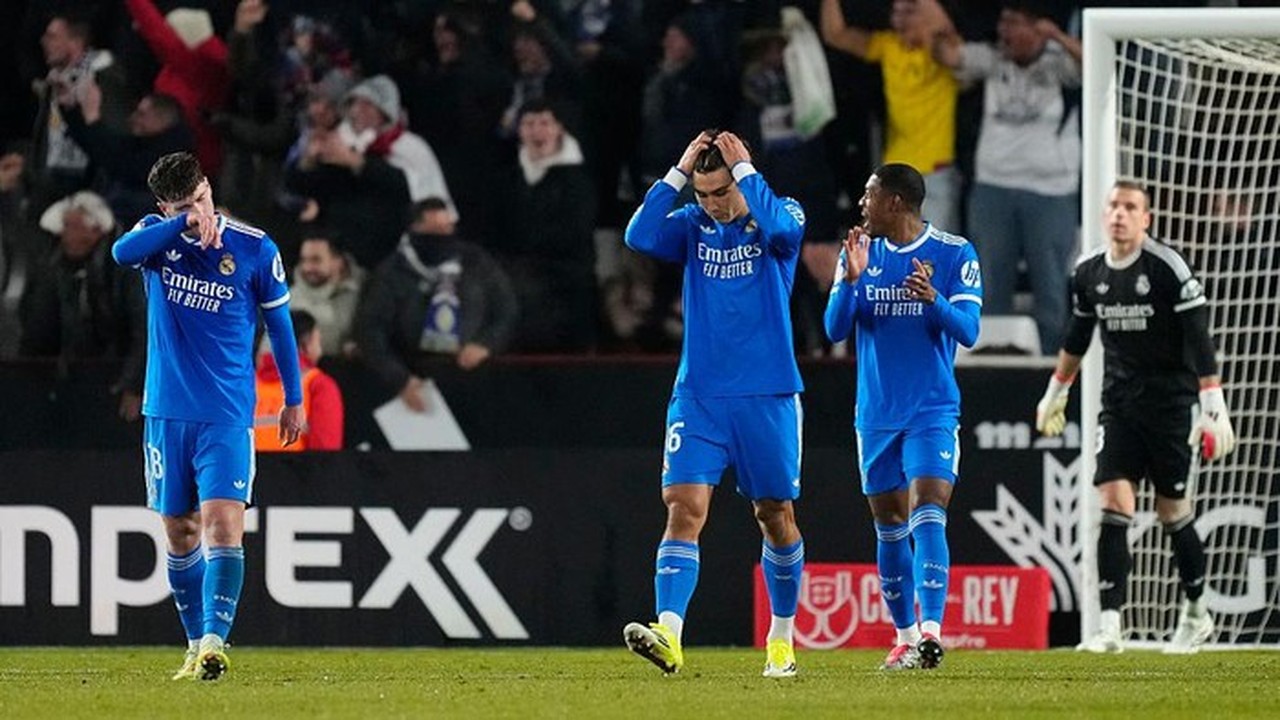 Real Madrid Terpuruk: Skuad Musim Ini Disebut Terburuk dalam Sejarah Klub