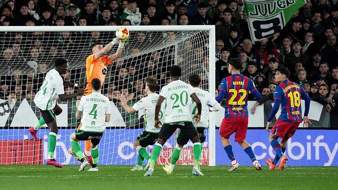 Joan Garcia Pahlawan Barcelona, Ferran Torres Akui Beruntung Punya Sang Kiper