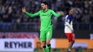Hasil Imbang Hamburg vs Gladbach: Kevin Diks Cedera, Borussia Moenchengladbach Tertahan 0-0