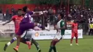 Tendangan Kungfu Kembali Terjadi di Liga 4, Pemain Persikaba Blora Jadi Korban