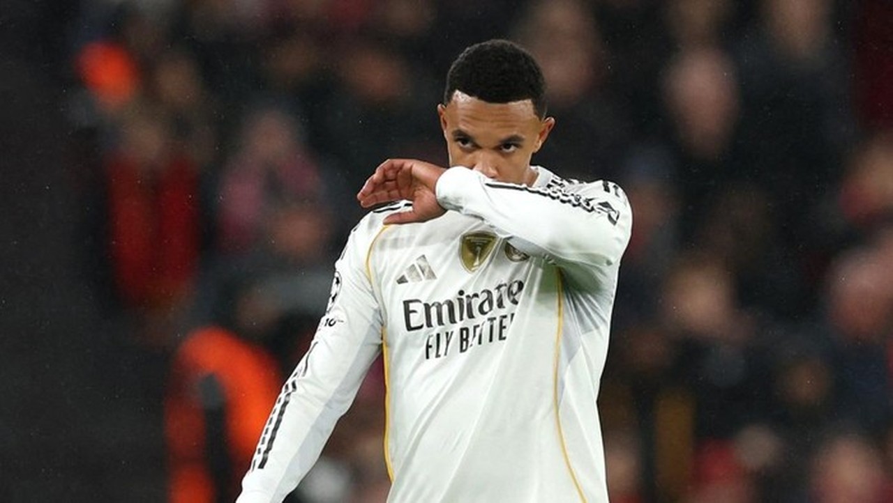 Arbeloa Dikabarkan Minta Trent Alexander-Arnold Tinggalkan Real Madrid