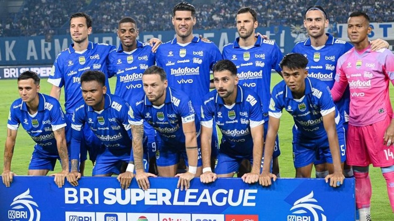 Persib Bandung Taklukkan 10 Pemain PSBS Biak 1-0, Kokoh di Puncak Klasemen
