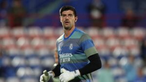 Real Madrid Pertahankan Clean Sheet ke-10, Courtois Puji Solidnya Pertahanan Tim