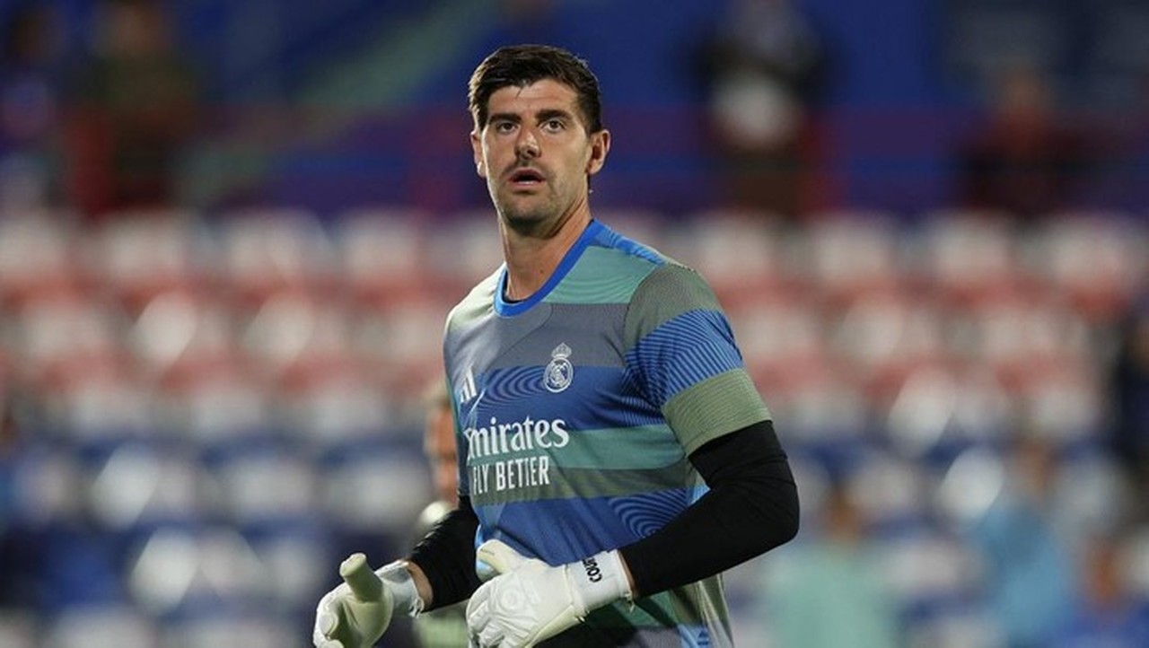 Real Madrid Pertahankan Clean Sheet ke-10, Courtois Puji Solidnya Pertahanan Tim