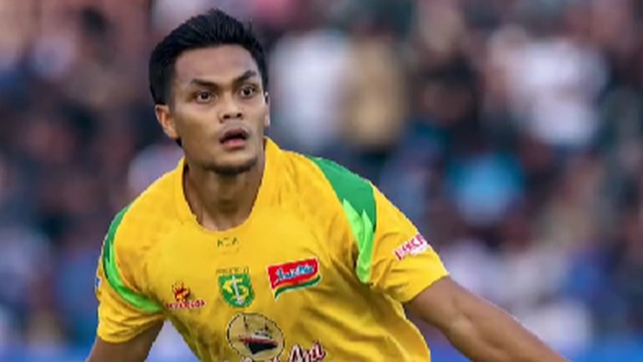 Gol Solo Run Rachmat Irianto Bikin Pelatih Persebaya Tavares Terkesima, Bandingkan dengan Maradona