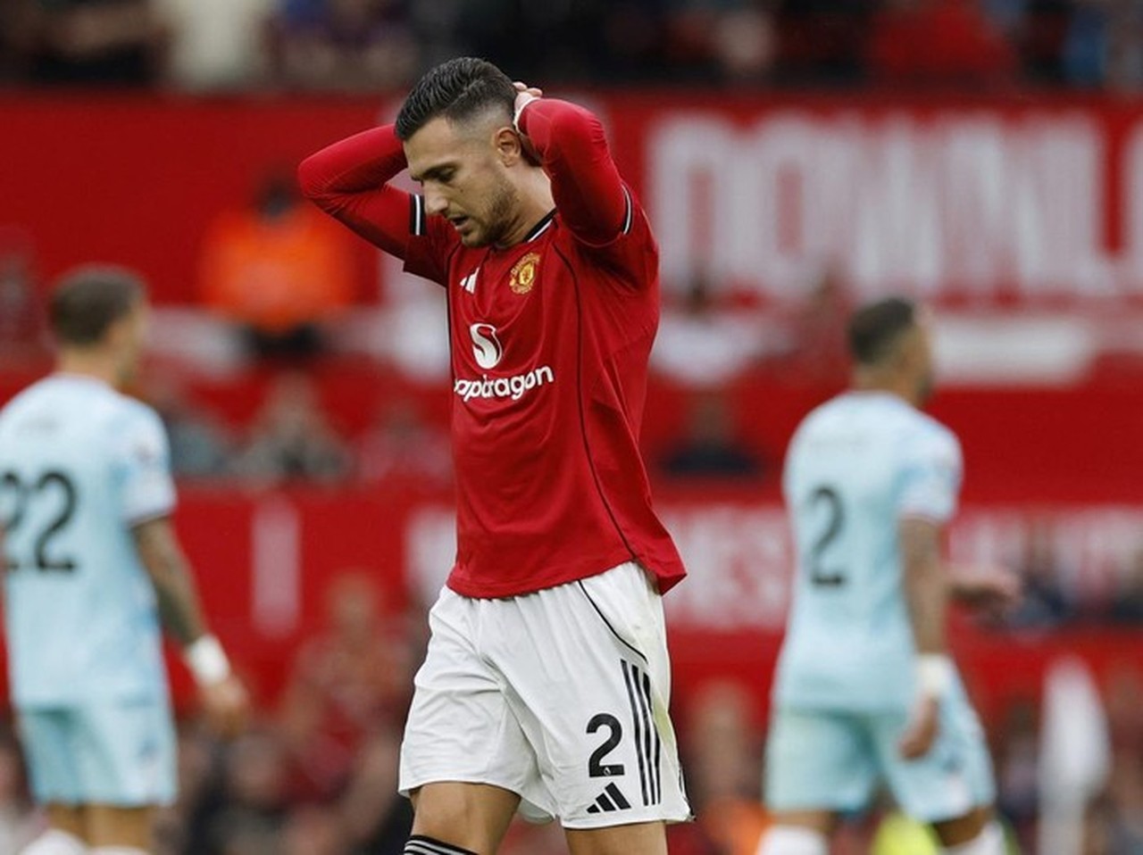 Real Madrid Bidik Diogo Dalot, Trent Alexander-Arnold Tak Penuhi Ekspektasi Klub