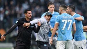 Lazio vs Napoli: Duel Panas Berakhir 3 Kartu Merah, Napoli Raih Kemenangan 2-0