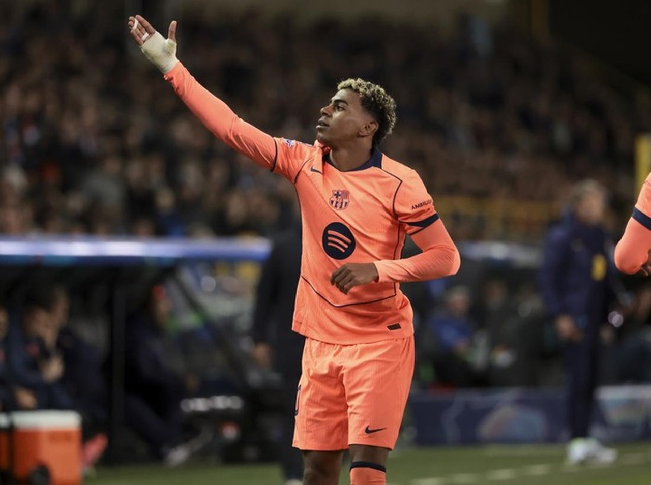 Lamine Yamal Bersinar, Hansi Flick Ingin Sang Bintang Muda Barcelona Lebih Oke Lagi