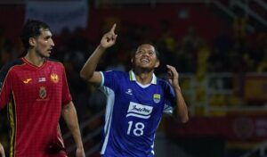 Adam Alis Optimistis Persib Raih Hasil Maksimal di Kandang Ratchaburi