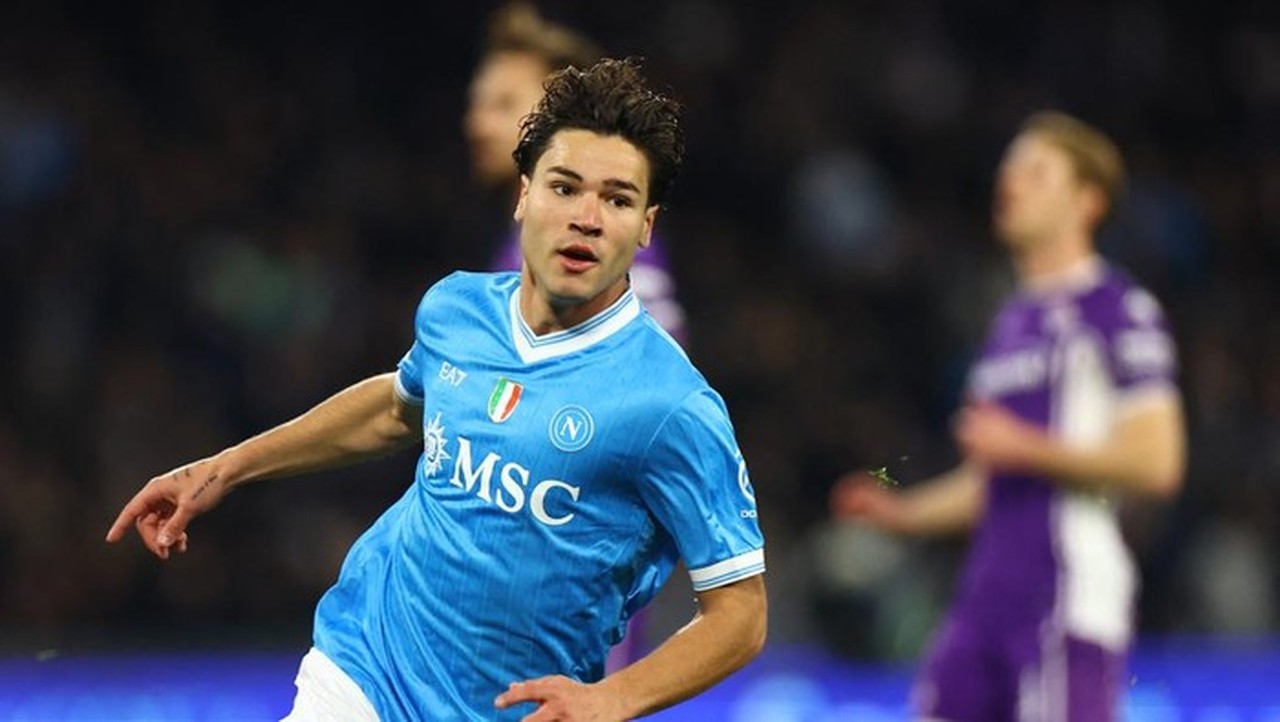 Napoli Bungkam Fiorentina 2-1 di Kandang Sendiri, Kokoh di Peringkat Ketiga Liga Italia