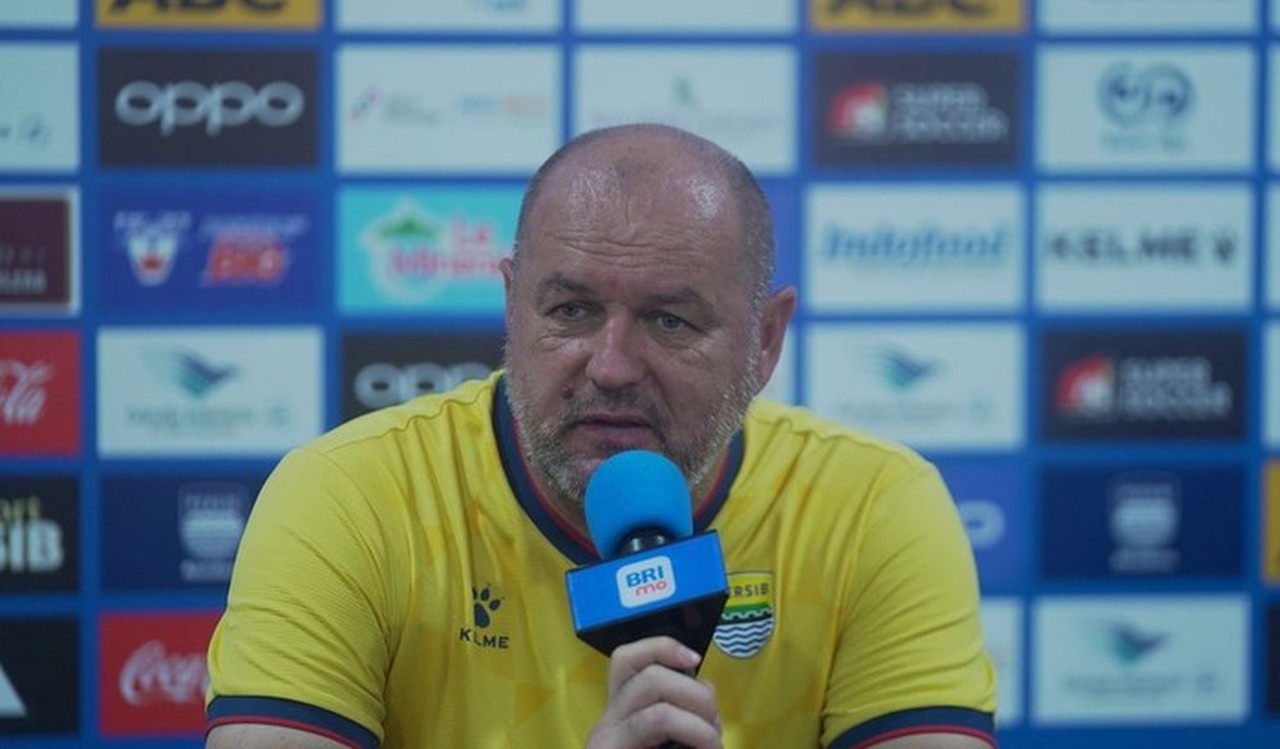 Bojan Hodak Ingatkan Persib Bandung untuk Fokus Hadapi Leg Kedua Kontra Ratchaburi