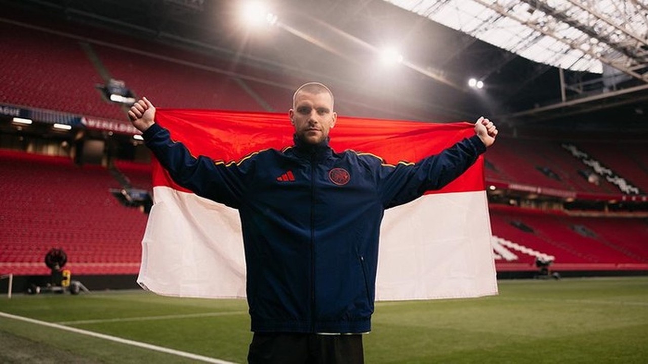 Duel Pemain Timnas Indonesia: Maarten Paes Berpeluang Hadapi Justin Hubner di Laga Ajax vs Fortuna