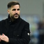 Insiden di San Siro: Fabregas Akui Tindakan Tak Sportif, Minta Maaf pada Saelemaekers
