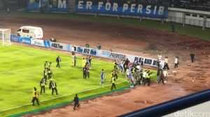 Kekecewaan Viking Persib: Kericuhan Warnai Tersingkirnya Tim dari ACL 2